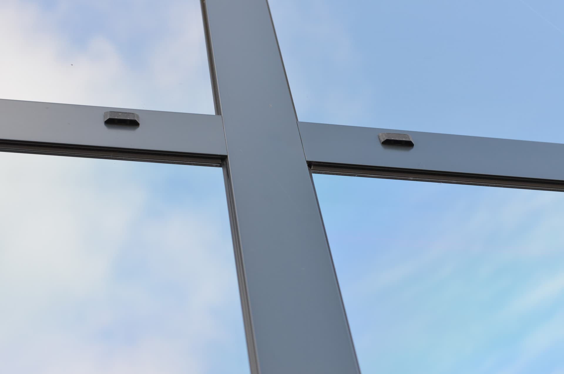 Contactar con JCP Aluminios y PVC